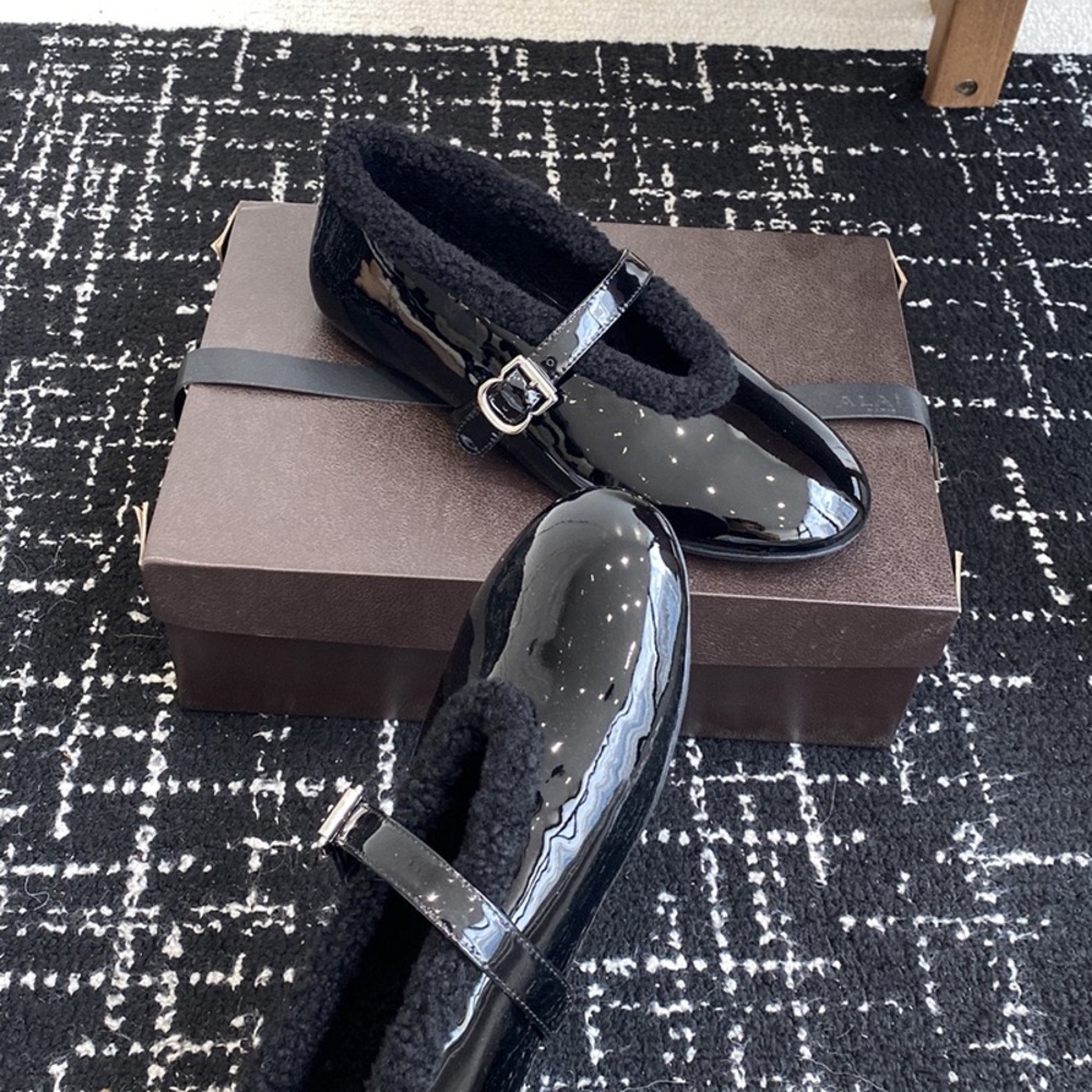 Alaia Black Fleece-Lined Mary Jane Shoes - Picture 5 of 8